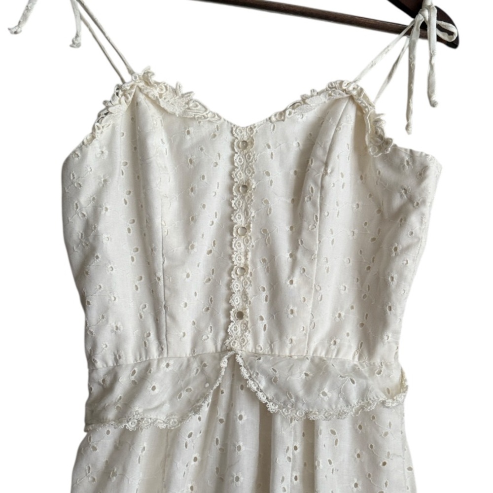 Candi Jones California Vintage 70’s White Eyelet Dress Sz S - Picture 2 of 4